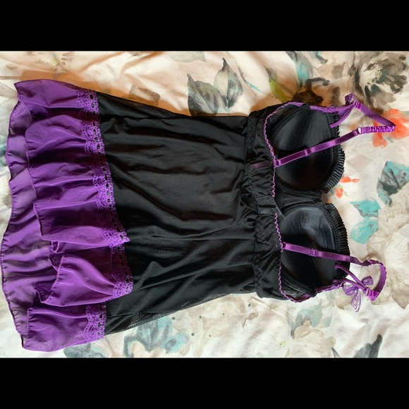 Purple and black chemise - Picture 2 of 3